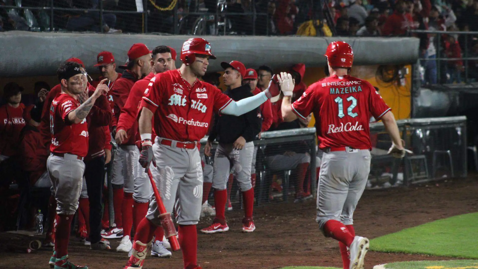 Pericos vs Diablos en el Estadio Hermanos Serdan 6